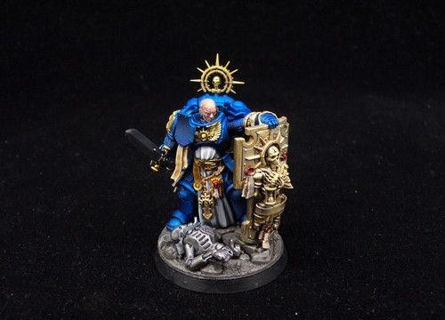 ULTRAMARINES PRIMARIS CAPTAIN - Warhammer 40K Comandante de la Marina Espacial pintado profesional - Imagen 3 de 7