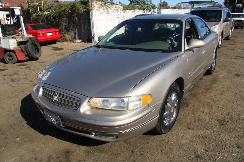 Buick Regal LS 2001 Foto 2 de 4