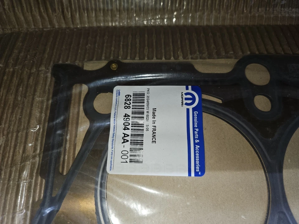 正品 Mopar 气缸盖垫圈右侧 68284904AA — 第 2/3 张图片