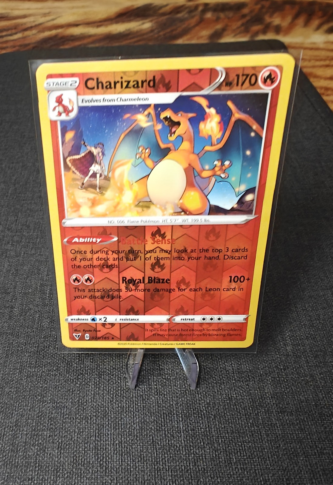 Pokemon Charizard 25/185 NM Reverse Holo Rare Vivid Voltage TCG Card