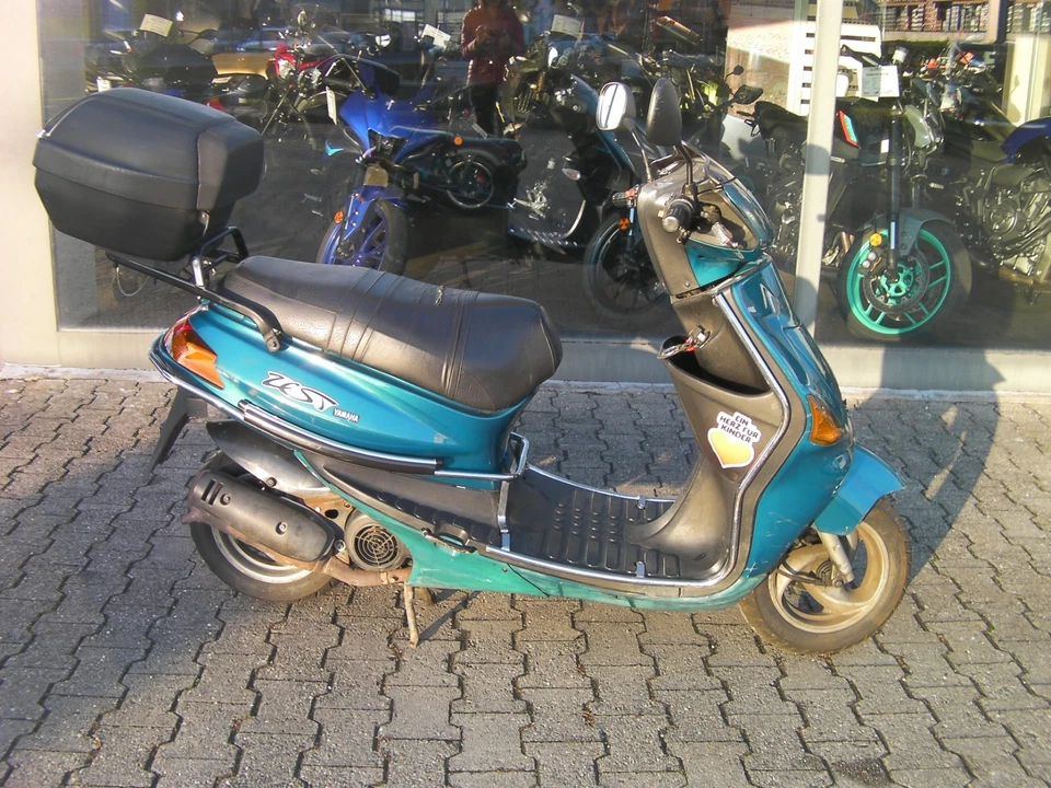 Yamaha YE50 Zest Bastler Ausschlachtfahrzeug Motor läuft mit Kickstarter - Bild 2 von 4