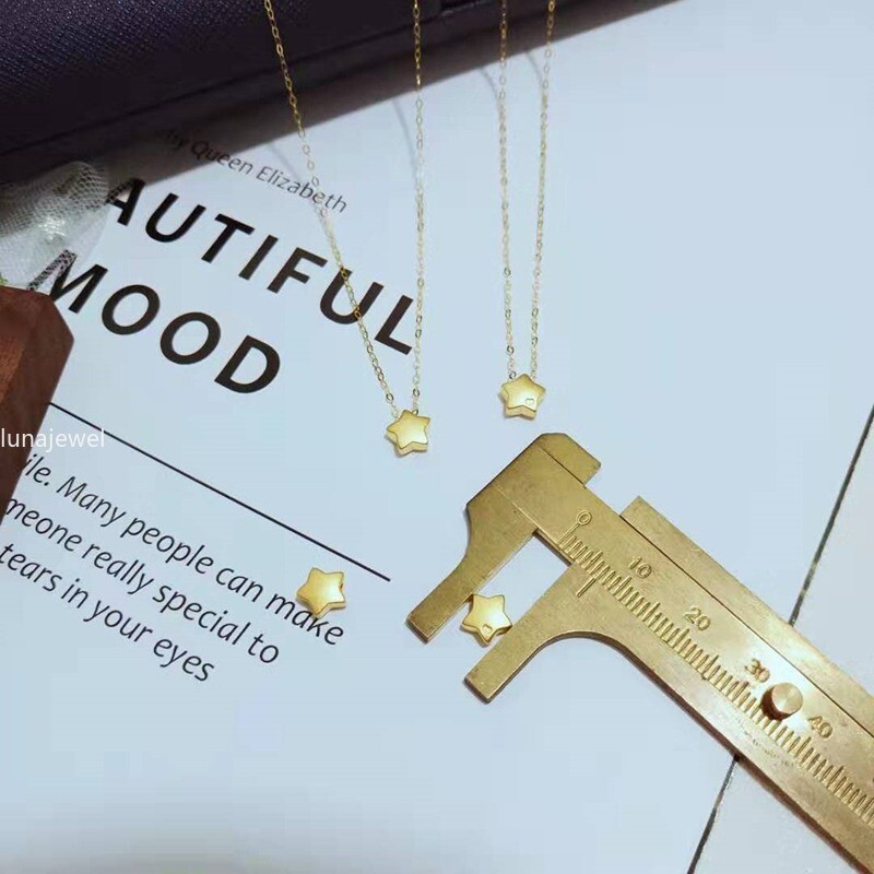 18金(750)PENDANT ( 読んでください) Y-Drop Éclat Adjustable Necklace | APM Monaco