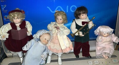 5 Vintage Mini Dolls 3 Girls And 2 Boys