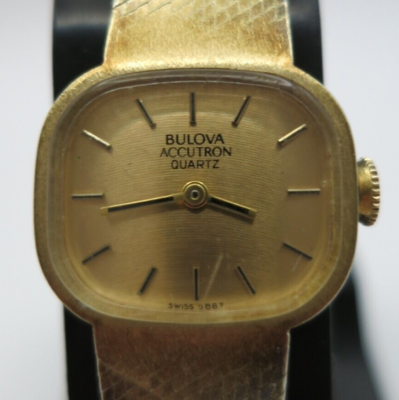 Vintage Bulova Accutron Ladies Swiss Quartz Watch - 6867  display picture 2