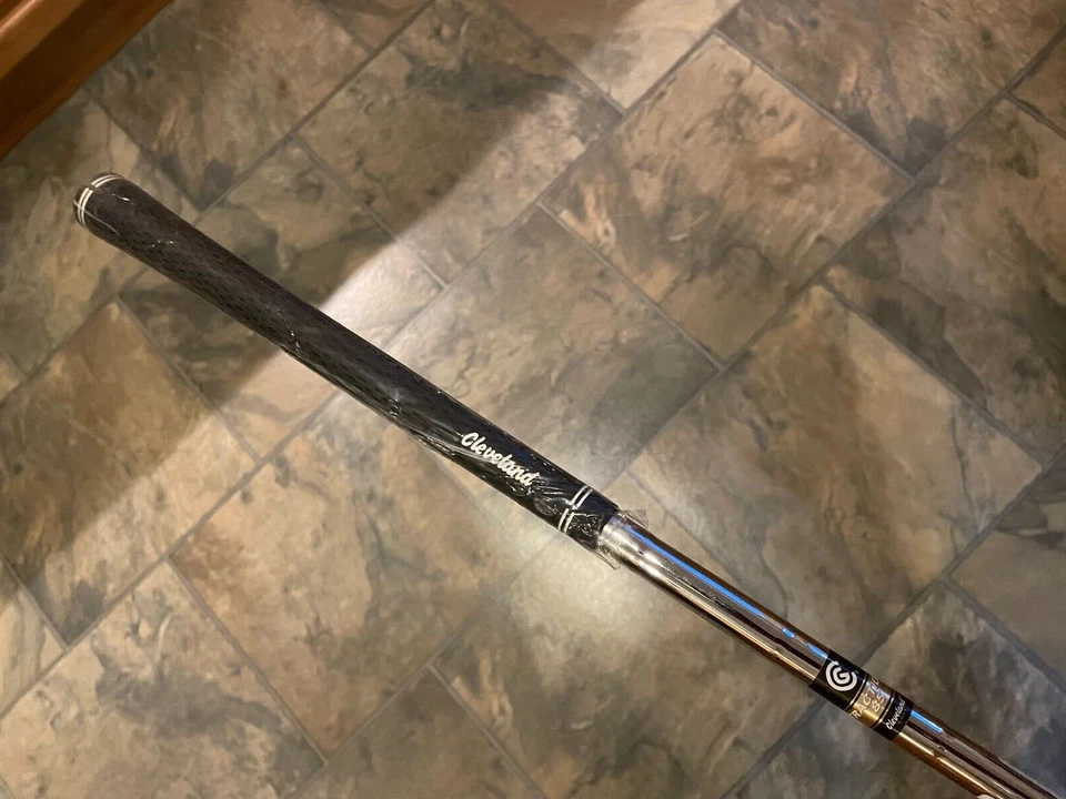 NEW OLD STOCK Cleveland 588MT 3 IRON TRACTION 85 STEEL SHAFT REG FLEX G CLUB L/H - Image 4 of 4