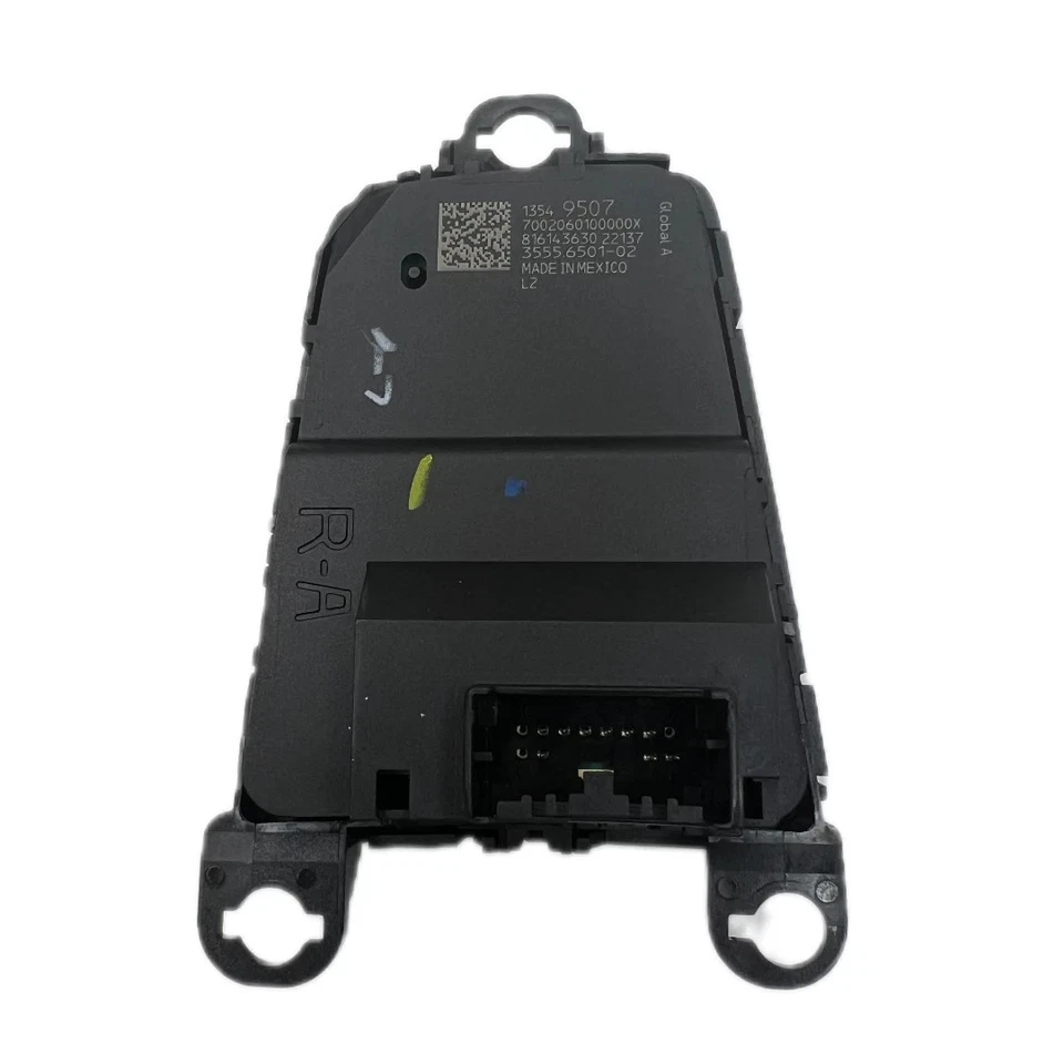 New OEM GM 2019-2026 Chevy Blazer Steering Wheel Button Audio Control 13545670 - Image 3 of 4