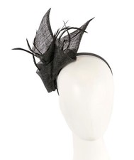 Black spring racing sinamay fascinator by Max Alexander. 100 Australian Seller