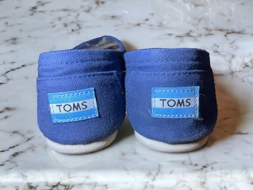 Toms Women's size 8 Custom Hand Painted Shoes Inspired by R2D2 - Picture 7 of 17