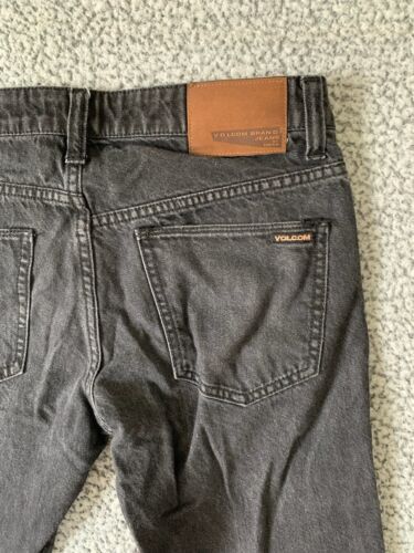 Volcom Vorta schmale gerade Herrenjeans 29x28 schwarz Denim