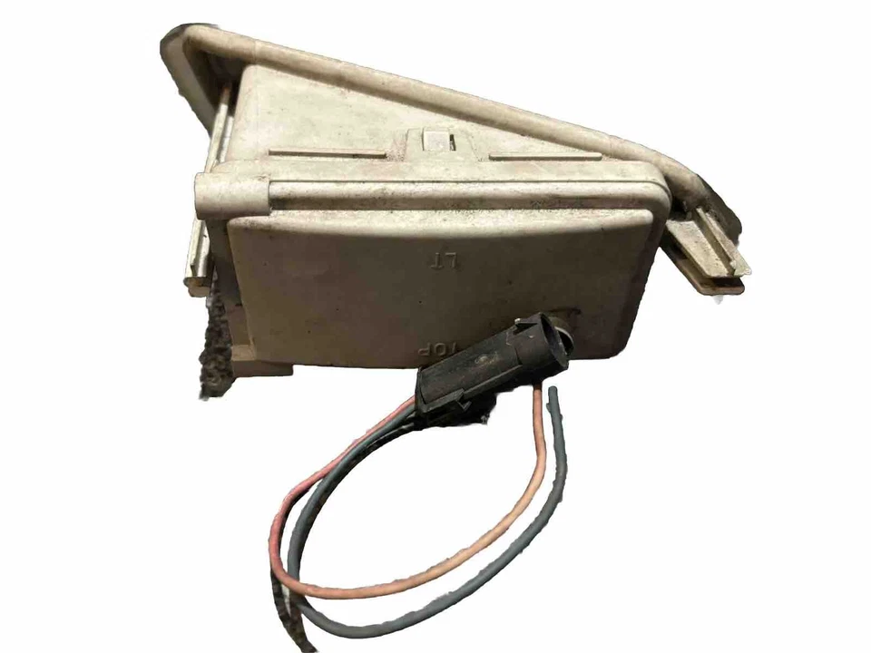 Faro antiniebla parachoques delantero Chrysler Voyager 1999 pasajero cercano 95874 FREEPOST Foto 2 de 3