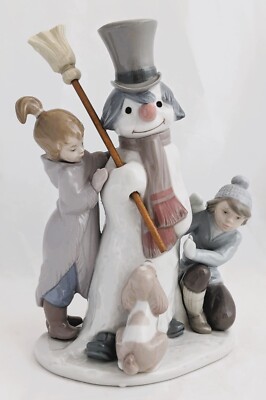 Lladro 5713 Snowman (Muneco de Nieve) Vintage Porcelain Figurine