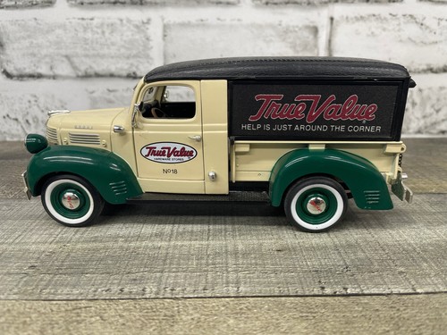 Vintage Die-Cast ERTL Collectibles True Value 1947 Dodge Canopy Delivery Bank