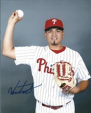 Autographed VICTOR ARANO 8x10 Philadelphia Phillies Photo -COA