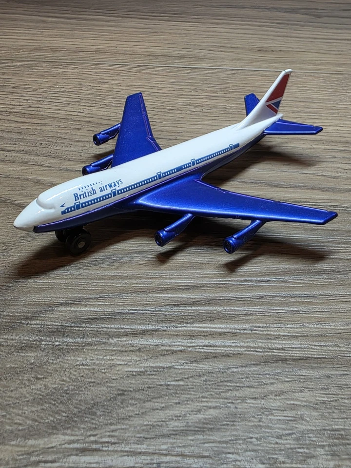 Modelo de avión fundido a presión Boeing 747 de British Airways de colección caja de cerillas librea clásica Foto 2 de 4