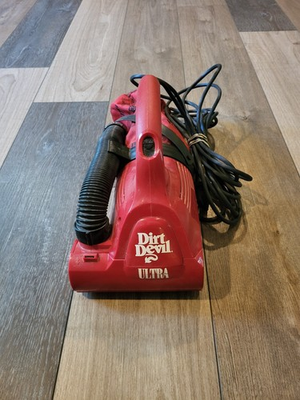 #ad Dirt Devil Royal Ultra Hand Handheld Vacuum Red M08230RED Tested Works $19.99