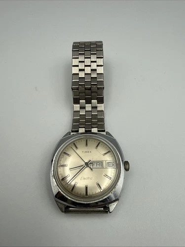 Vintage 1973 TIMEX Automatic Self-wind Day Month Men’s Watch Works