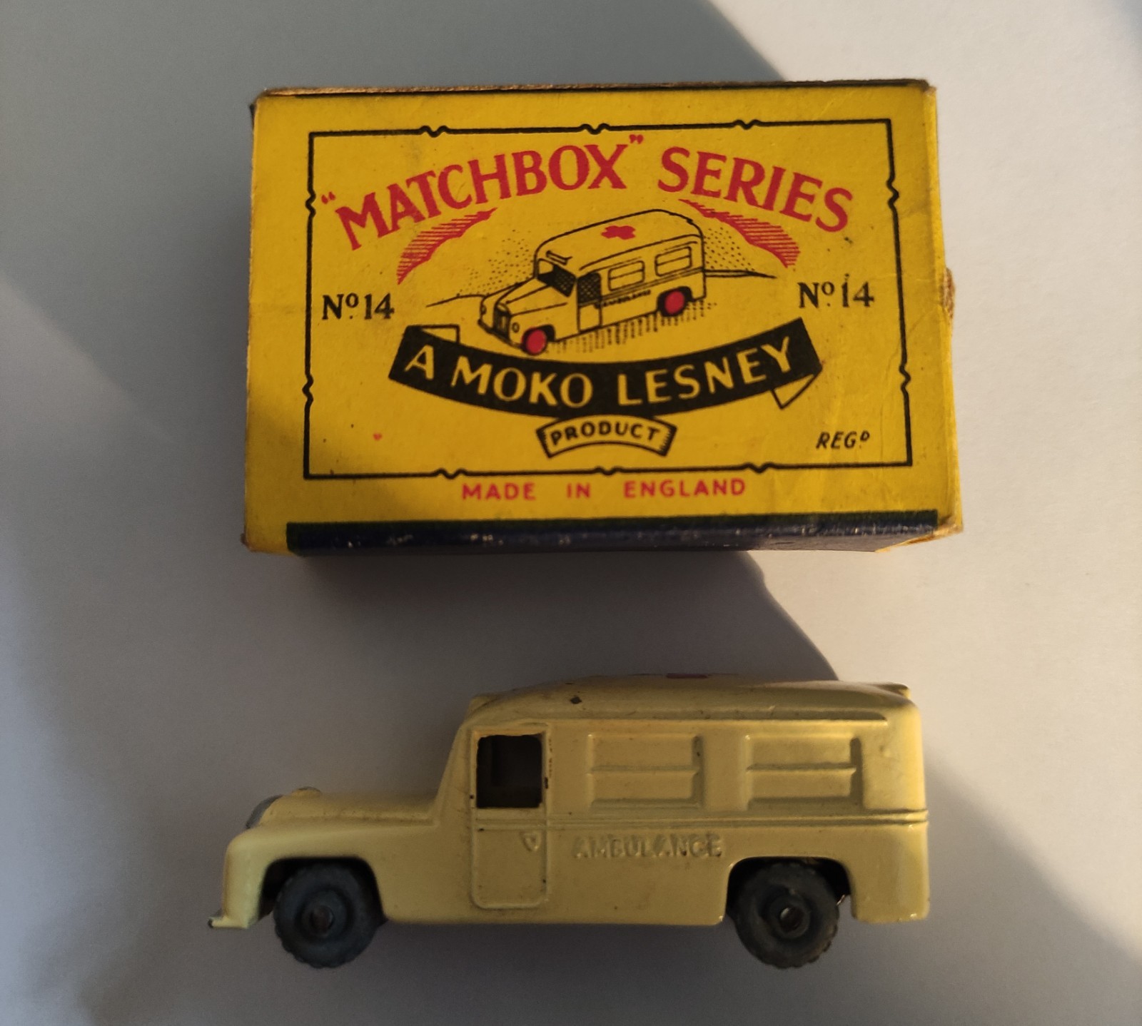 Matchbox 14a, Daimler Ambulance - Free Price Guide & Review