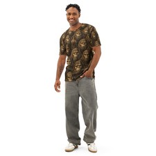 Where s Bigfoot Funny Sasquatch Crowd Graphic Tee