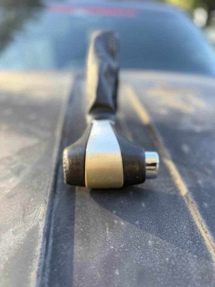 Perilla de cambio Trailblazer SS con botón de control de tracción Foto 2 de 2