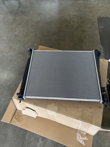 2015 Jeep Grand Cherokee 3.6L V6 Radiator New - Picture 9 of 13