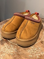 UGG Slippers Women  s Shoe Size 3 Brown