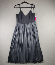 H by Halston Size 8 Black Pleated Midi Dress 1140