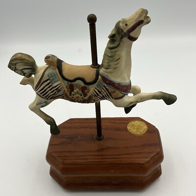 Willitts Limited Edition Carousel Memories Americana Patriotic Music Box READ
