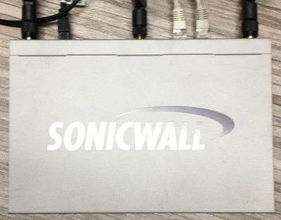SonicWall NSA 220   APL24-08F   Firewall inkl. Netzteil & Zubehör