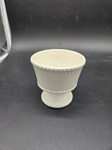 Mccoy White/Off White Matte Hobnail Swirl Footed Pedestal Planter Vintage