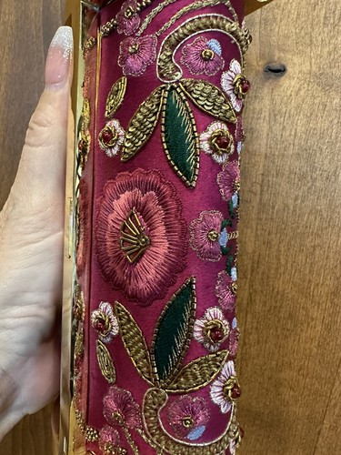 BOLSO DE MANO CH CAROLINA HERRERA BORDADO Y CON CUENTAS INSIGNIA METROPOLITANA - Imagen 12 de 14