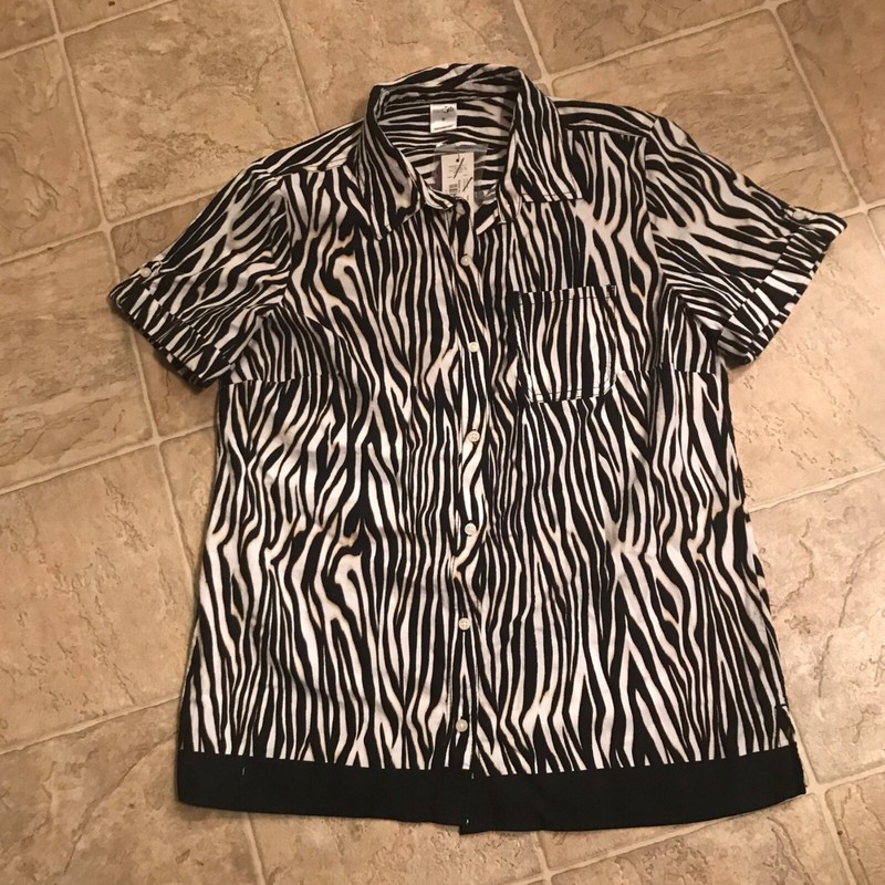 womens black and white animal print button up cotton shirt size S east5th 