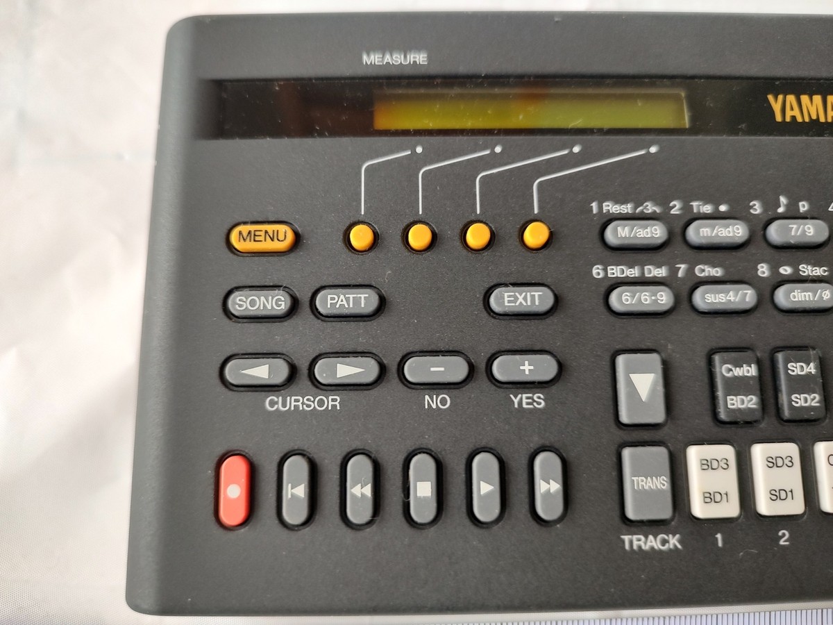 Yamaha QY10 Music Sequencer Rhythm Machine, Manual, Case set
