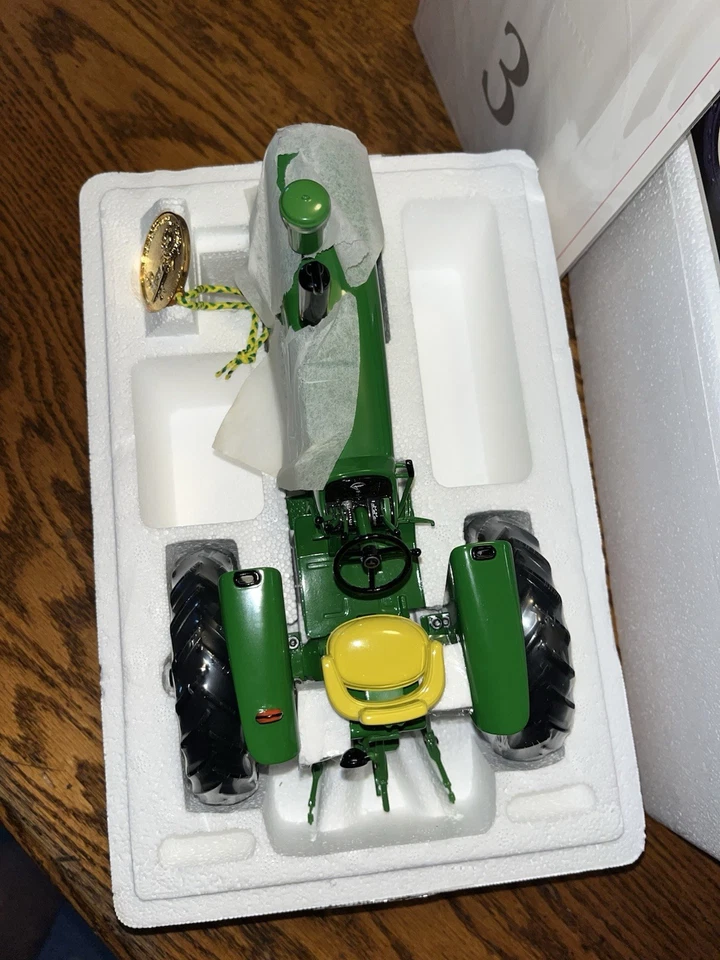 1/16 Scale Ertl Precision Series John Deere Model 4020 Diesel Tractor - NIB - Image 3 of 4