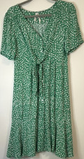 Seraphine Green Floral Short Sleeve Knee Length A-Line Dress Size 10