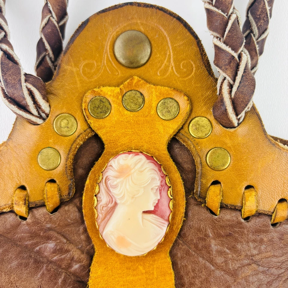Bolso de Mano de Cuero Marrón Tachonado Camafeo Tooled Estilo Boho Asas Trenzadas De Colección Foto 3 de 4