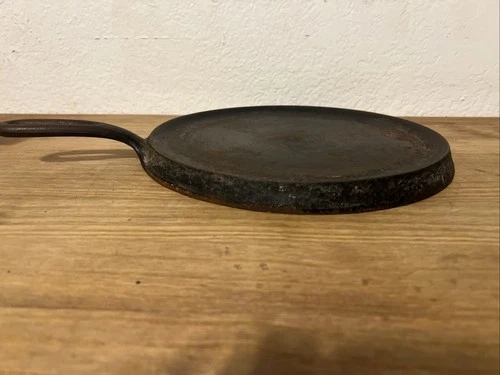 Wagner 1109A Cast Iron Griddle Flat-Bottomed Vintage 10”