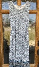 Ann Taylor Loft White Light Blue Smocked Floral Tie Waist Dress Border Hem XS