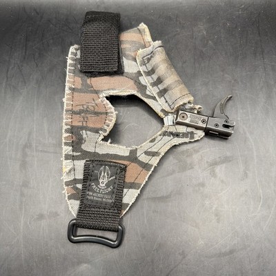WINN Archery Free Flight Bow Release RH 4509497.   A