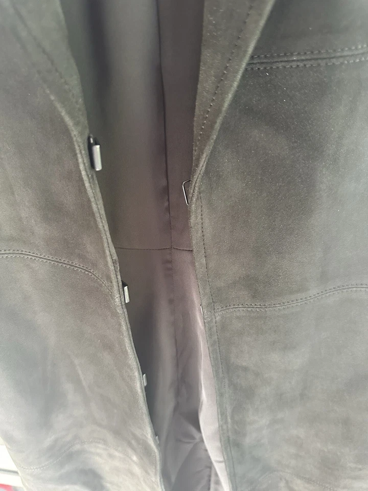 Abrigo Alice + Olivia Base Piel de Cordero Gris Talla XSmall ¡Perfecto! Foto 3 de 4