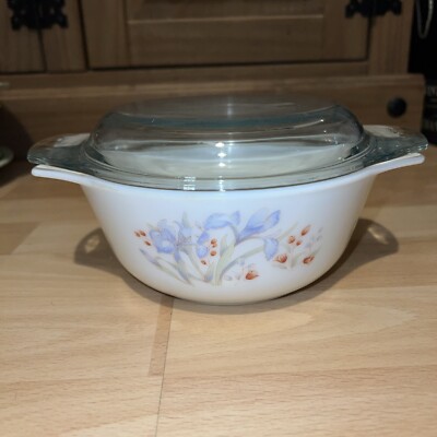 Vintage Pyrex Blue Iris Casserole Bowl With Glass Lid England 1970's