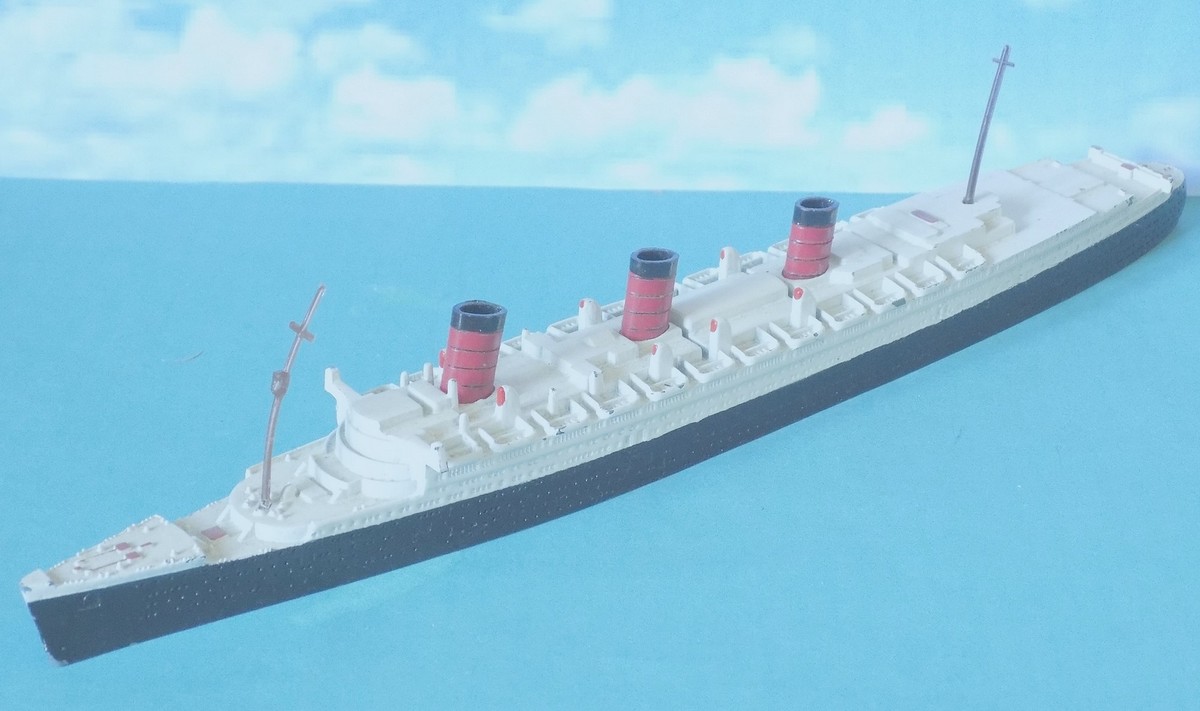 Triang Tri-ang Minic Ships Model M703 Queen Mary for sale