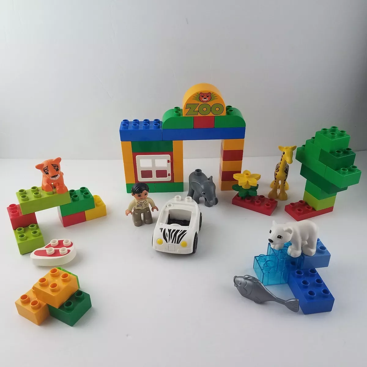 LEGO DUPLO TOWN MY FIRST ZOO 6136 Zoo Keeper Animals LOT 55pcs