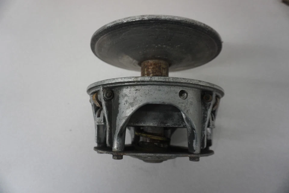 1981 John Deere OEM Primary Drive Clutch Ass'y Liquifire 440 - Image 3 of 4