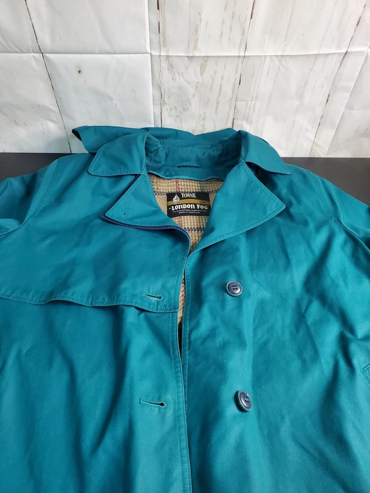 Gabardina Towne by LONDON FOG para mujer talla 10 verde oscuro regular forrada de vellón Foto 3 de 4