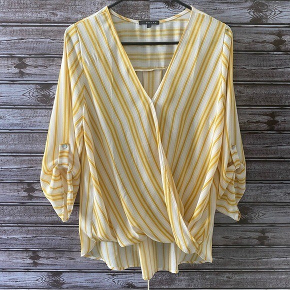 West Kei Women's Blouse Top Size L Tab 3/4-Sleeve White Yellow Striped V-Neck