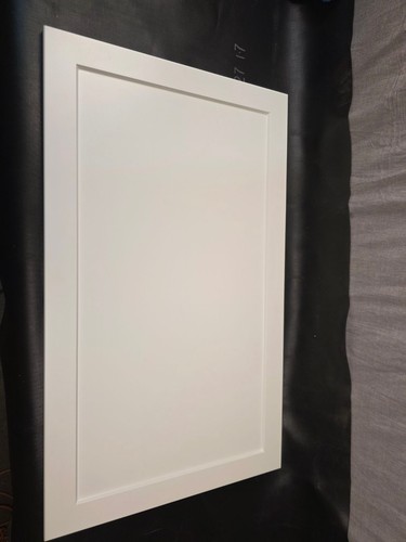 Hampton VUE1952 White Matte Shaker Cabinet Door MDF 15 x 10 in