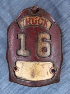 Vintage  CHICAGO FIRE DEPT Cairns 1950s-1970s Leather fire helmet front piece