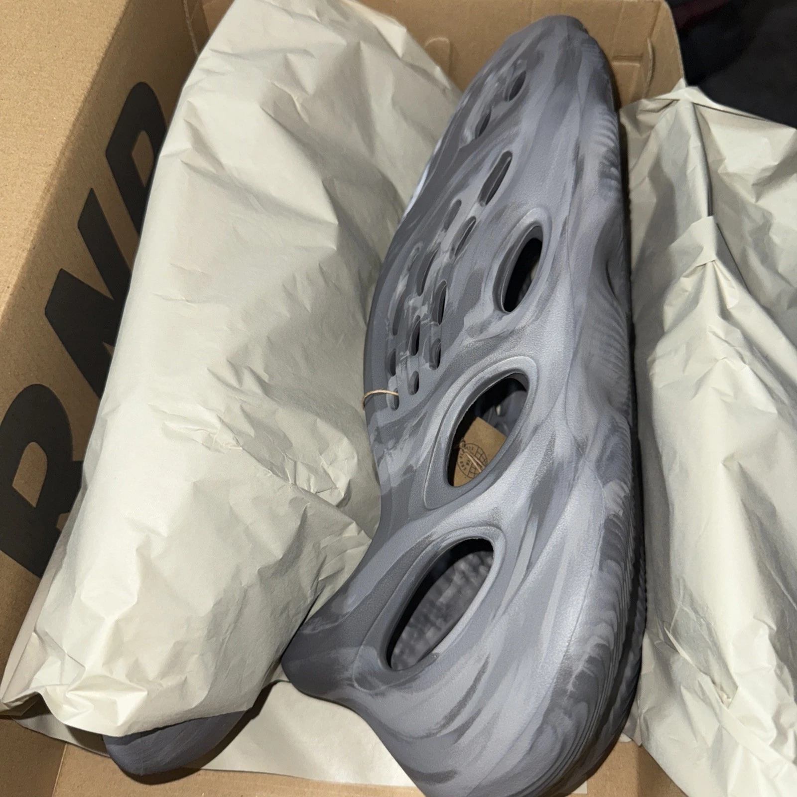 Adidas Yeezy Foam RNR MX Granite 2024 IE4931 Taglia 9