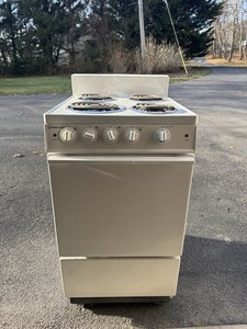 Magic Chef 24 Compact Oven/Stove White