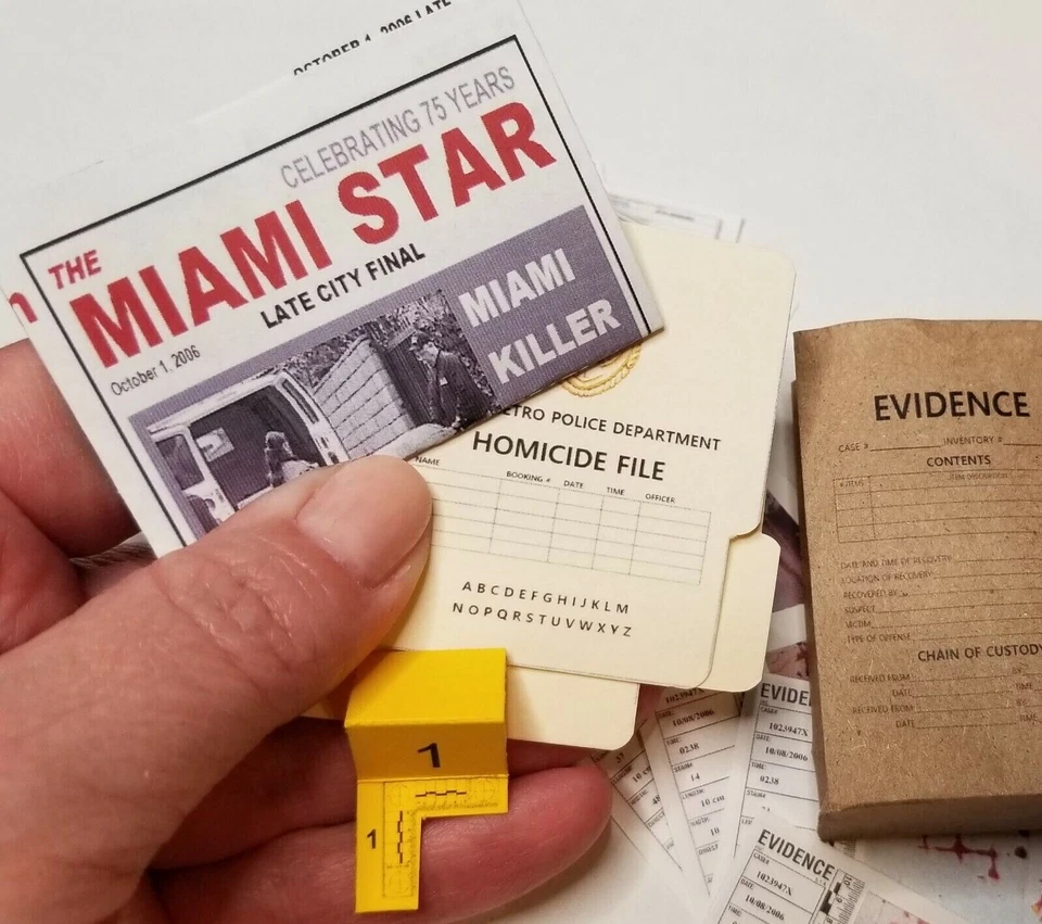 1/6 SCALE Dollhouse MINI Police Forensic CSI DEXTER Folders, Evidence, Markers - Image 3 of 4